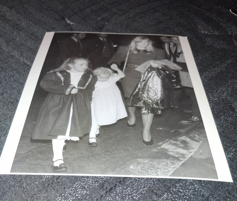 Patty Hearst & Daughters 1988 Albert Ferriera Photo Picture Photograph