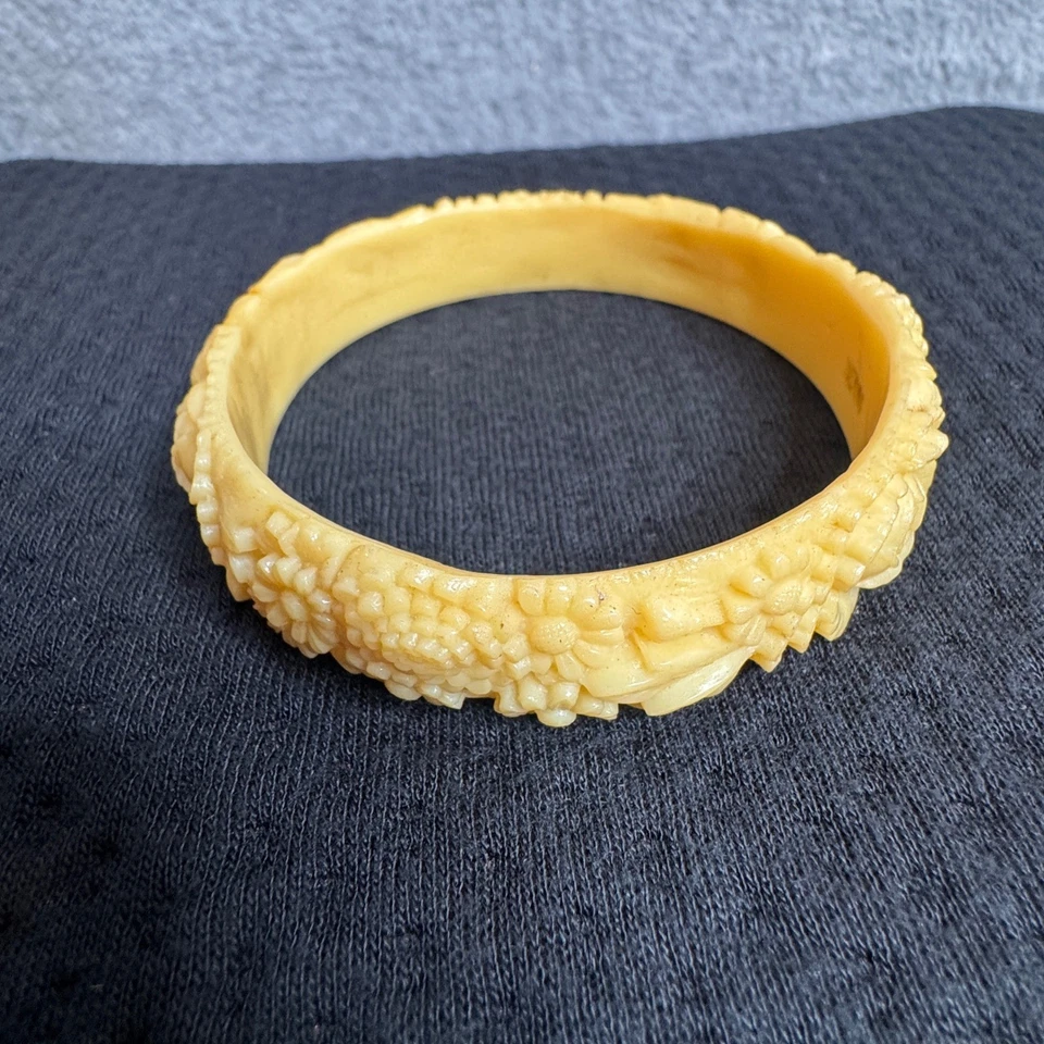 Brazalete Brazalete Celuloide Tallado a Mano Años 30 Vintage Art Deco Crema Floral Rosas Foto 2 de 4