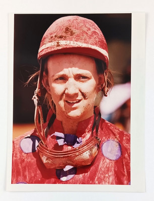 1991 Katy Sweeney Female Horse Racing Jockey Mud Covered Vintage Press Photo