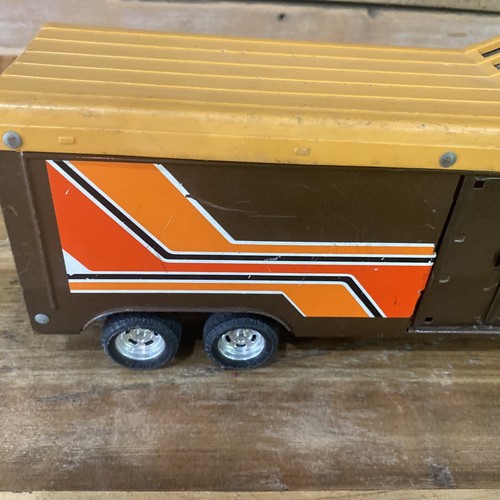 Vintage 1980’s Ertl Titan Rodeo Semi Truck & Horse Trailer W/Living Quarters - Picture 5 of 17