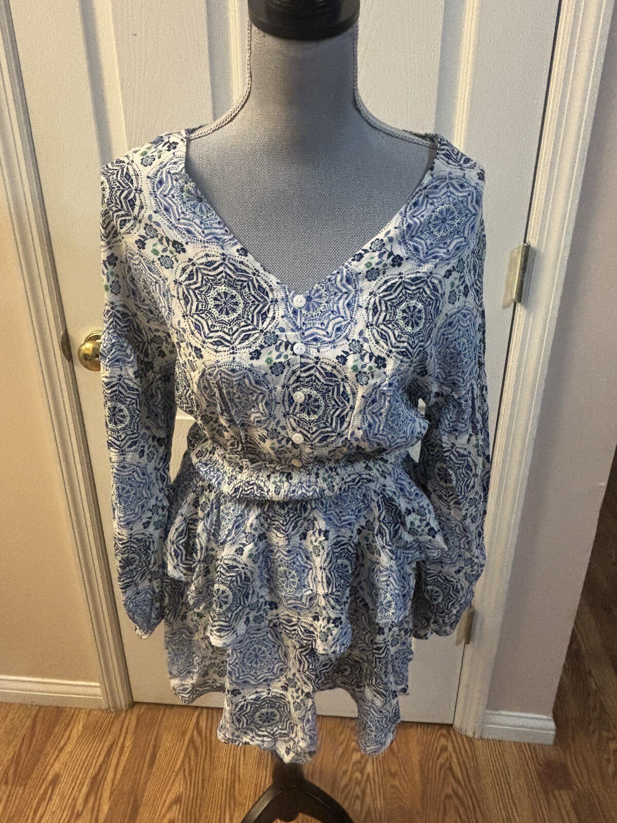 Picture 2 of 5