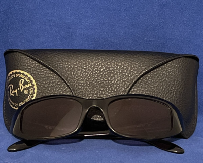 Ray-Ban 4063-601 Black Sunglasses Italy w/ Ray Ban Snap Case  display picture 1