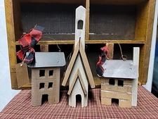 Primitive-Set of 3-Saltbox Cabin-Rustic-Hanging-Shelf Sitter-Christmas Ornament