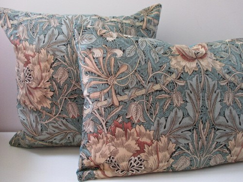 Colefax and Fowler Bizet Embroidered Linen & Blue Velvet Fabric Cushion Cover - Picture 20 of 21