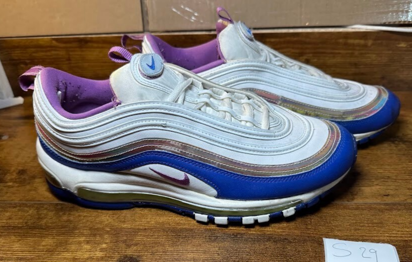 Nike Air Max 97 Easter in Size 9 - Stylish & Comfortable Sneakers