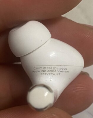 airpods pro 2nd generation earbuds A2931 and tips only