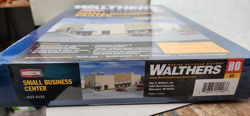 SMALL BUSINESS CENTER Walthers Model Railroad Building 933-4132 HO Scale - Picture 3 of 4