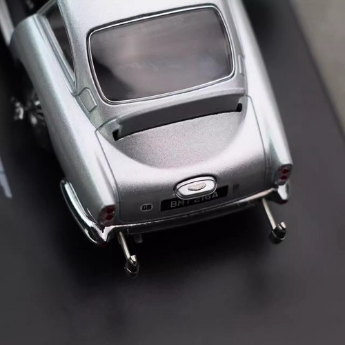 XiaoGuang 1/43 Scale Aston Martin DB5 007 Elite Diecast Car Model 10CM long - Picture 6 of 8