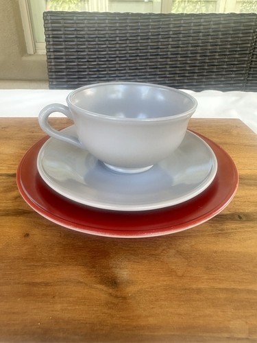 Hazel Atlas Platonite Gray Cup & Saucer w/ Red Bread Plate – Vintage Set of 3 - Picture 3 of 7