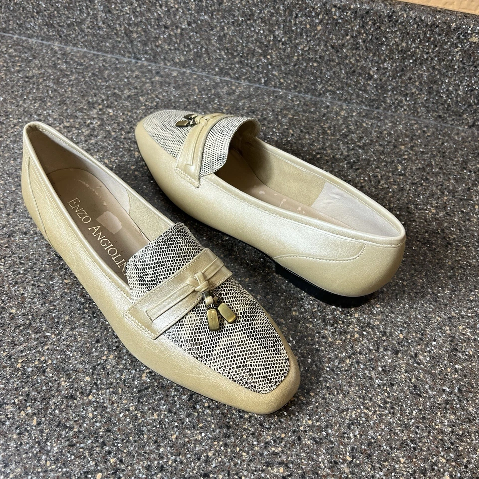 Mocasín Enzo Angilini Comfort Flats para mujer talla 7,5 M piel de serpiente estampado cuero dorado Foto 3 de 4