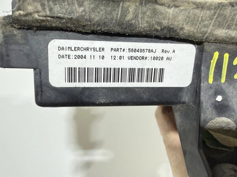 05-07 DODGE DAKOTA ГРУЗОВИК ПРЕДОХРАНИТЕЛЬ КОРОБКА ПРЕДОХРАНИТЕЛЕЙ 56049678AJ OEM P56040641AF - Изображение 2 из 4