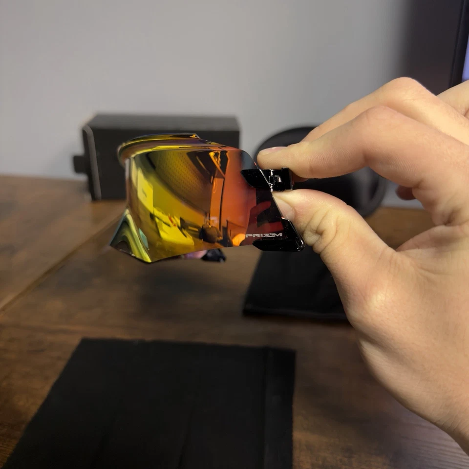 Gafas de sol Oakley 9455 Katos Prizm tinta dorada y amarilla lentes polarizadas Foto 4 de 4