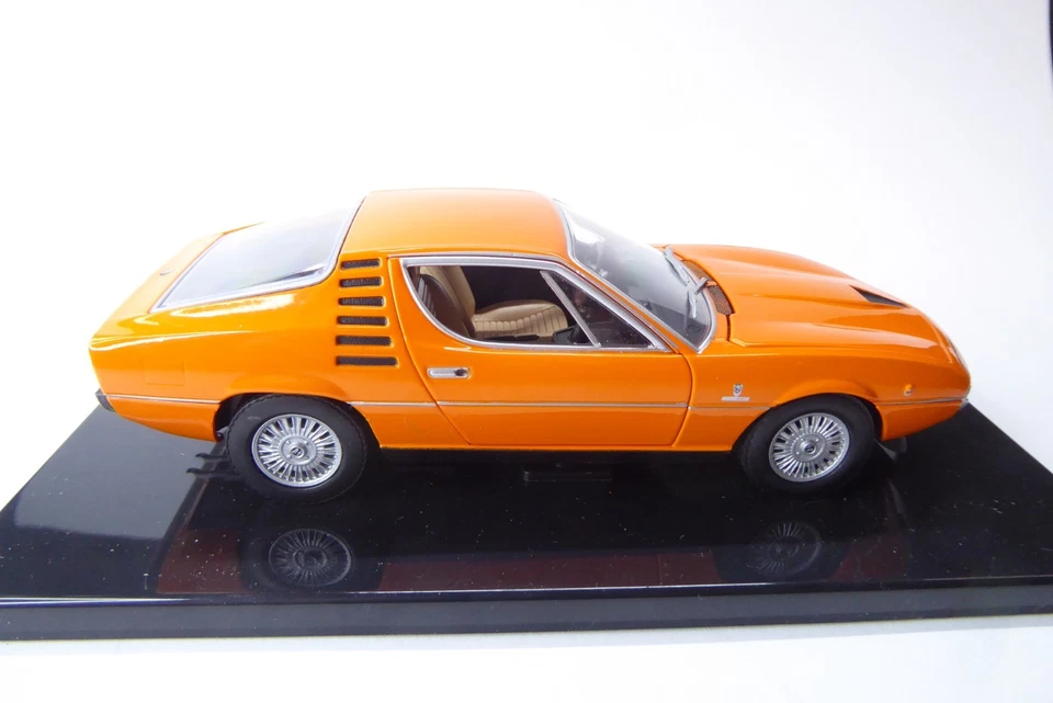 Alfa Romeo Montreal - 1970 - 1:24 - Leo Models in Blister # 1020 - Bild 2 von 4