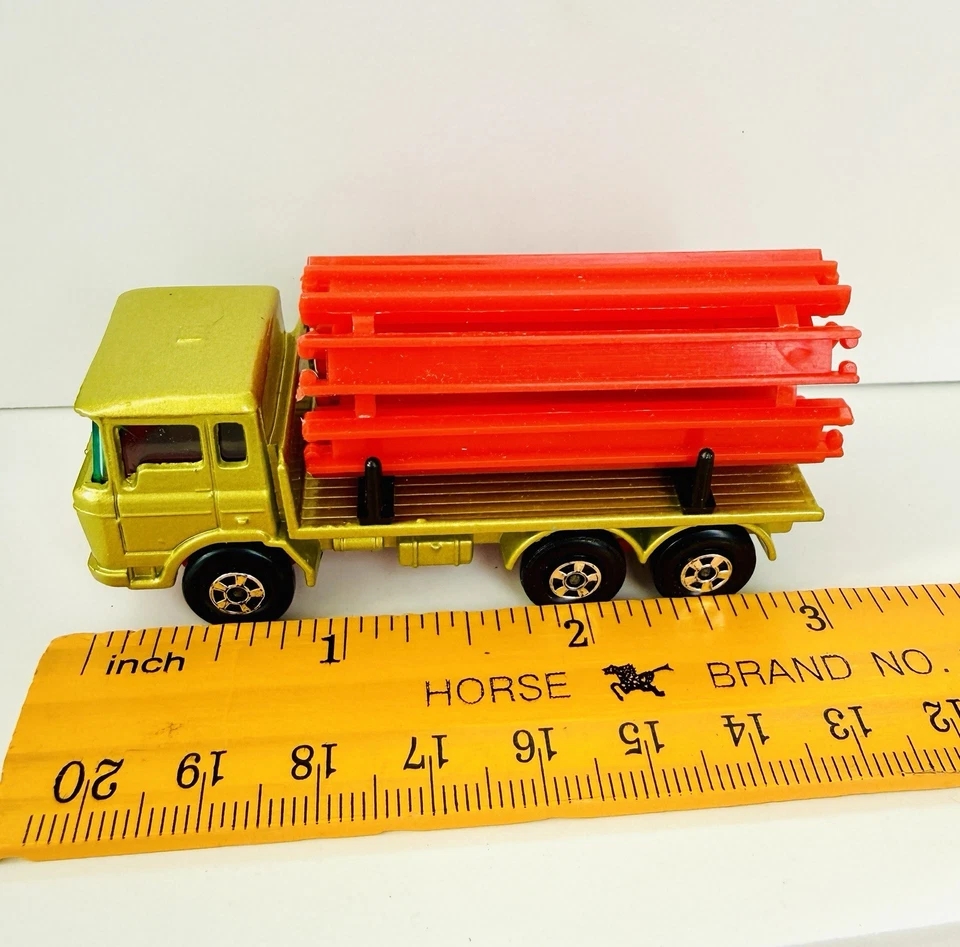 1970 Matchbox Superfast Series No. 58 - DAF Girder Truck w Load Green Lesney - Image 2 of 4