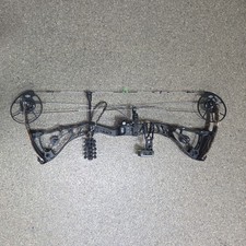 Bowtech CORE SS  40-50# RH  Loaded!
