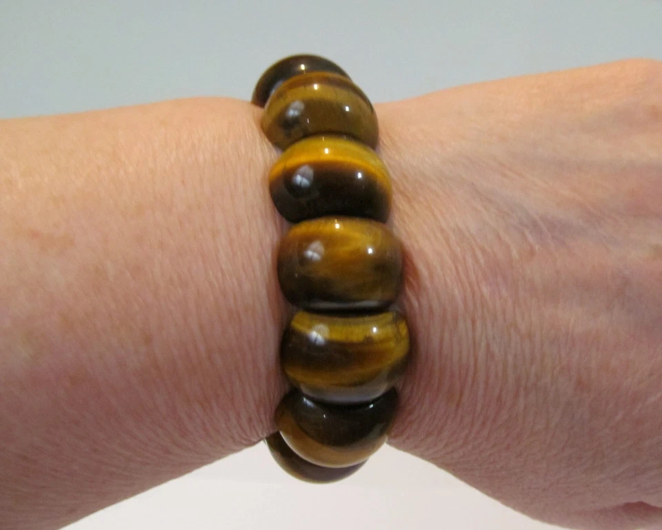 Pulsera elástica de azulejo medio ovalado tallado ojo de tigre se adapta a muñeca de tamaño promedio 7,25" Foto 4 de 4