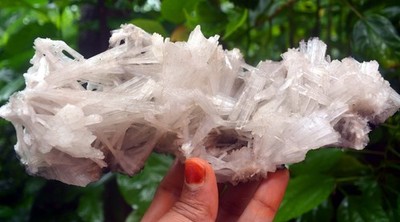 scolecite spray & matrix formation minerals specimen s-9