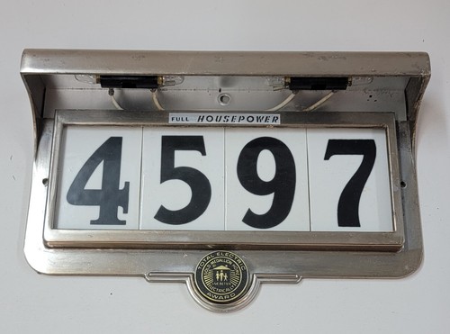 Gold Medallion Electric home Address Plate - Picture 8 of 9