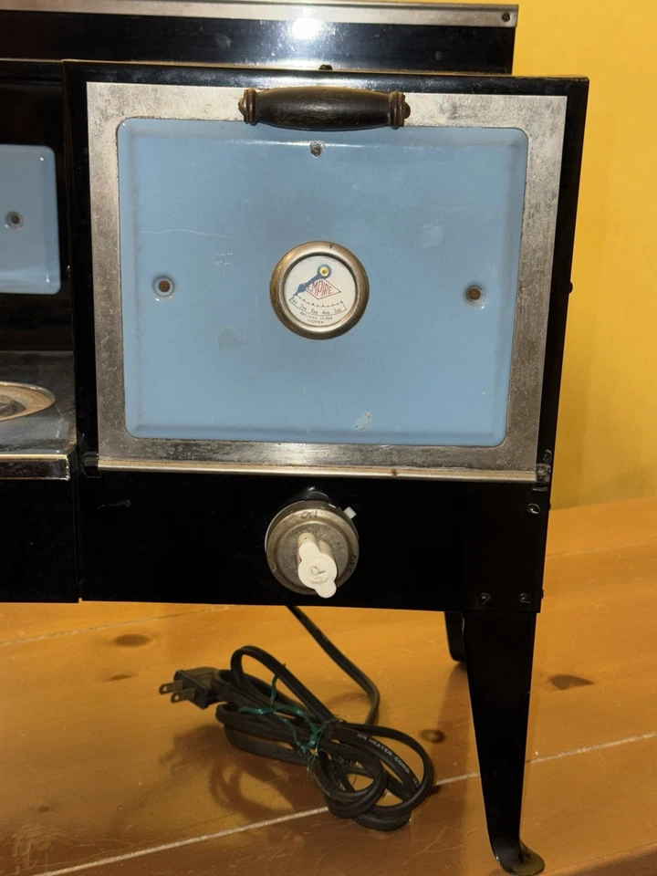 Antique 1920s Childs Play Stove Oven Toy Empire Metal Ware B25 "A TRUE SURVIVOR" - Image 3 of 4