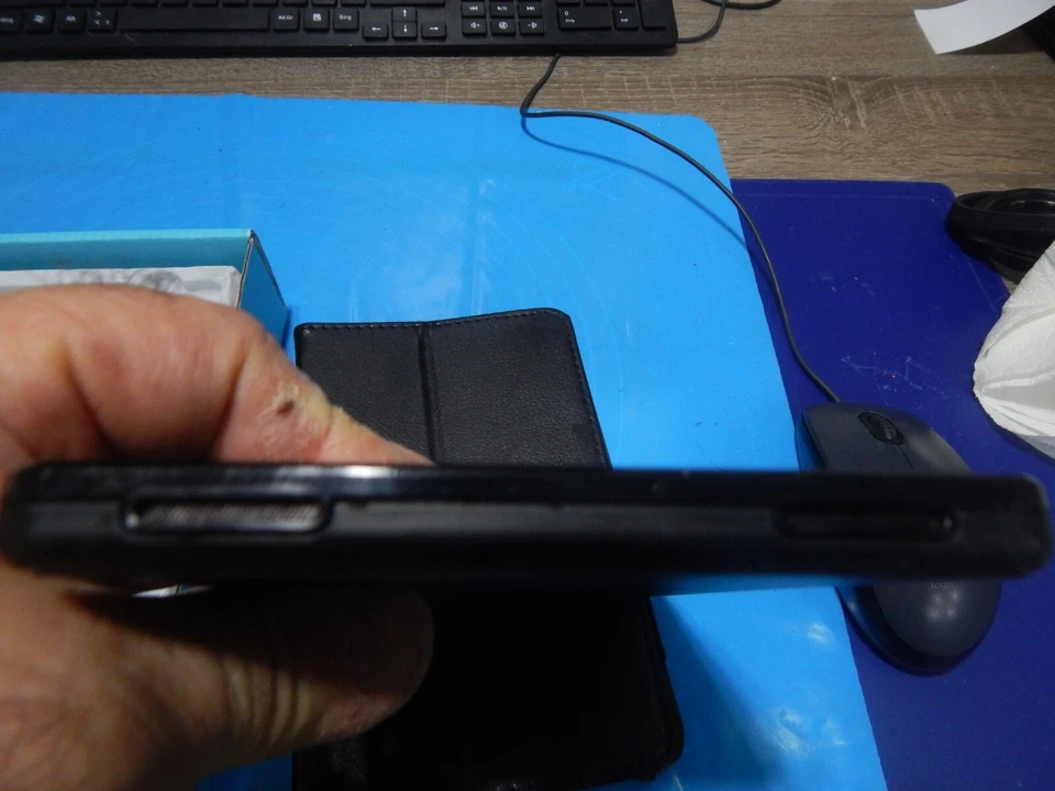 Amazon Kindle Fire 1GB Ram 5 GB intern, WLAN, 17,8 cm (7 Zoll) - Schwarz - Bild 4 von 4