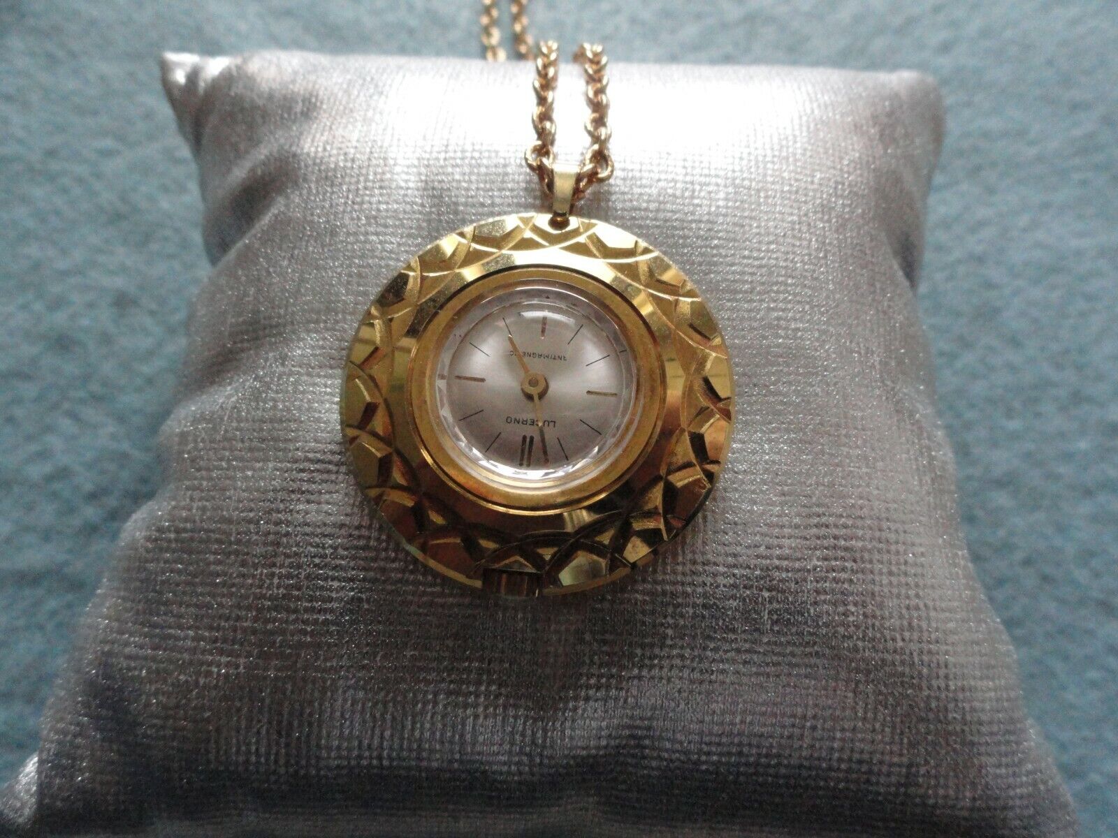 Swiss Made Lucerno Mechanical Wind Up Necklace Pendant Watch