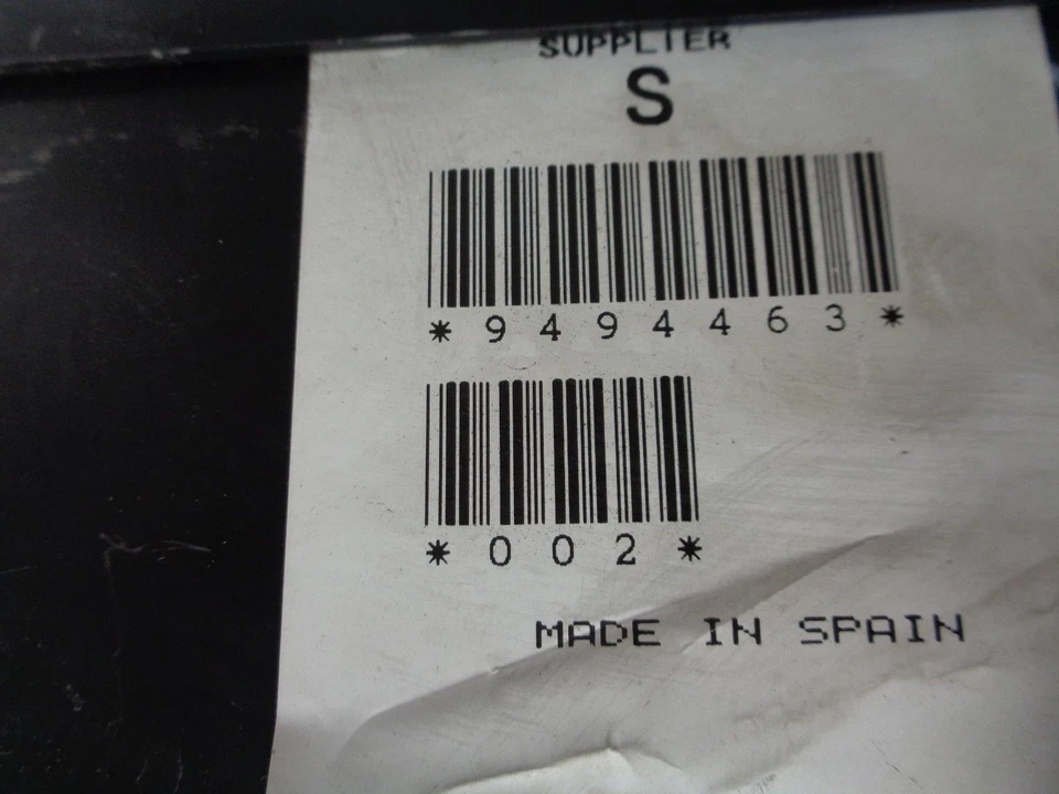 DK812339 1998-2004 VOLVO C70 EXTERIOR MOTOR CAJA FUSIBLES COMPARTIMENTO (3515123) OEM Foto 3 de 4