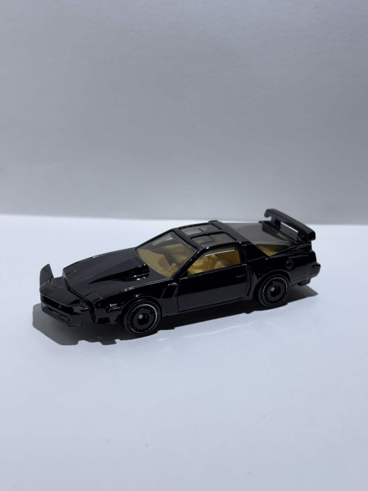 Hot Wheels HW Screen Time 133/250 - K.I.T.T. SUPER PURSUIT MODE - KNIGHT RIDER