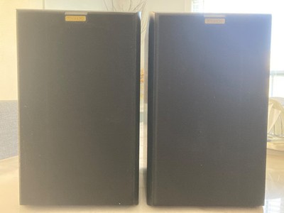 jamo bookshelf speakers pair used
