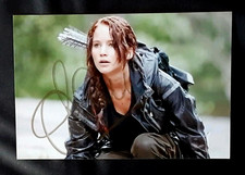 Top 5 Hunger Games Autographs Found on Trading Cards 23