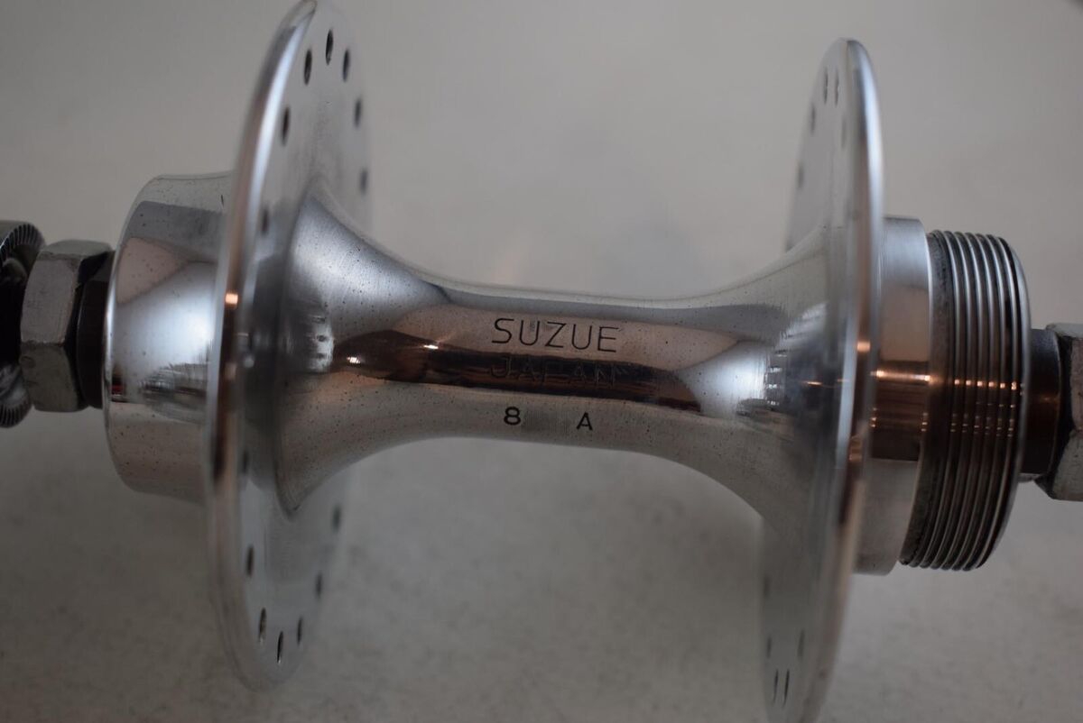 SUZUE hub set high flange 36 hole Stamped 8 F / 8 A Old SUZUE hub set high flange 36 hole Stamped 8 F / 8 A Old