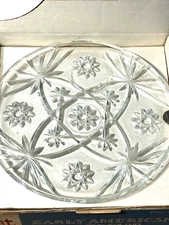 Anchor Hocking Early American Prescut 8 Piece Snack Set With Box