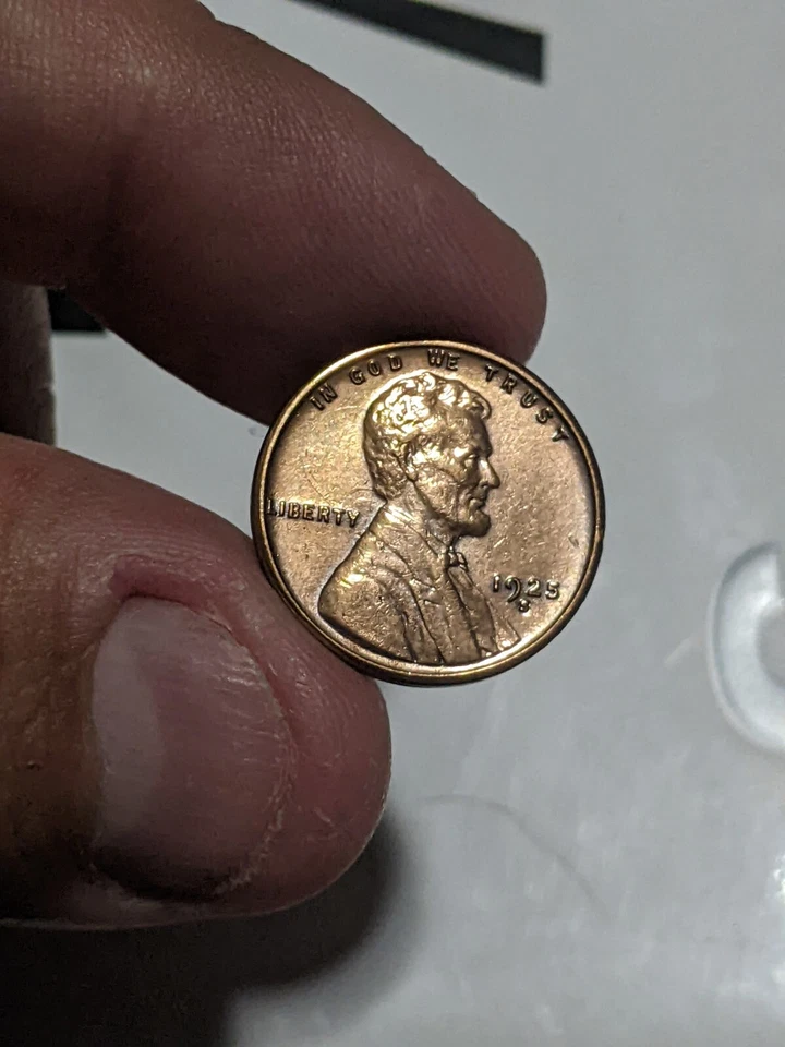 1925 S Lincoln Wheat Cent BU Unc. Red Great Eye Appeal!! - Image 3 of 4