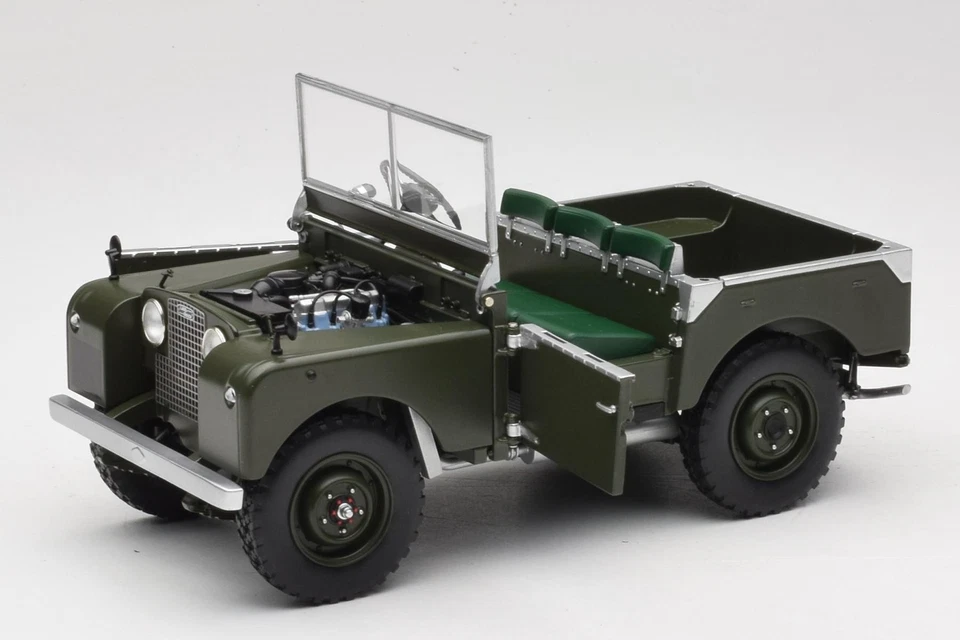 150168909 Land Rover 88 Series I Matt Green Minichamps 1:18 - Immagine 2 di 4