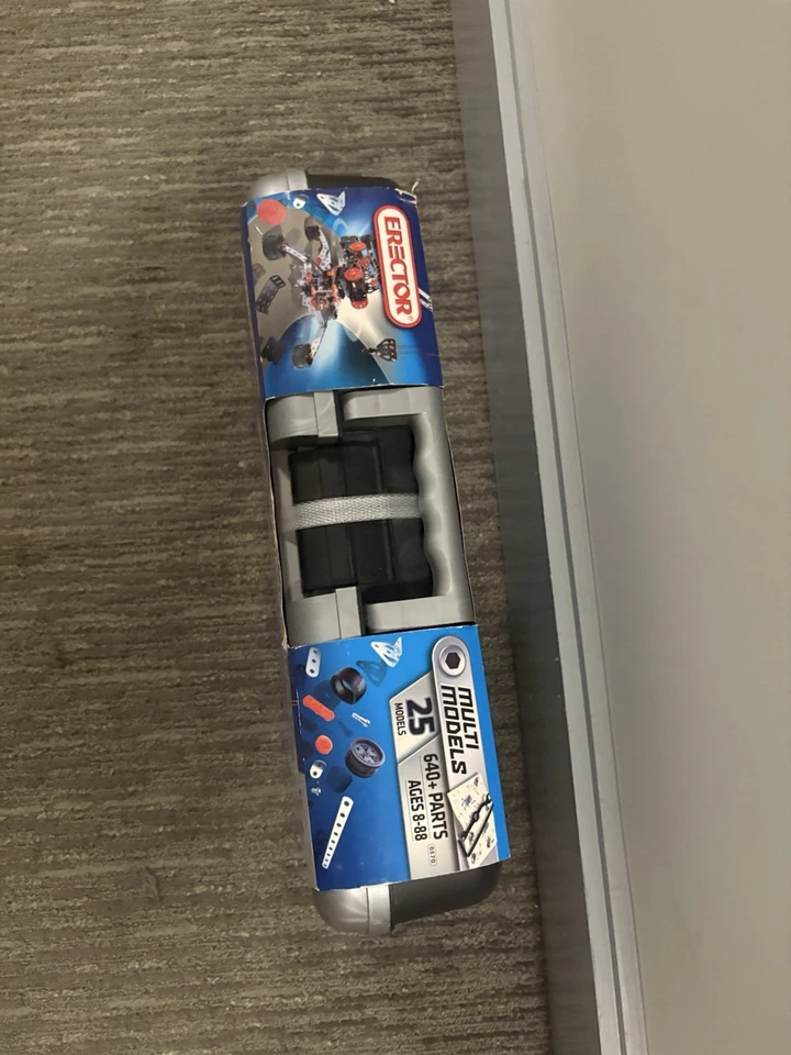 Erector - Super Construction Set, SEALED NEW 25 Models, 640+ Parts - Image 2 of 3