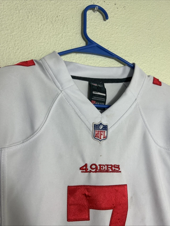 Футболка женская Nike San Francisco 49ers Colin Kaepernick размер XS с белыми пятнами  - Изображение 3 из 4