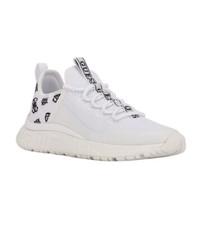 GUESS Women's Carlan Logo Fashion Sneakers. Size 8.5. MSRP 99