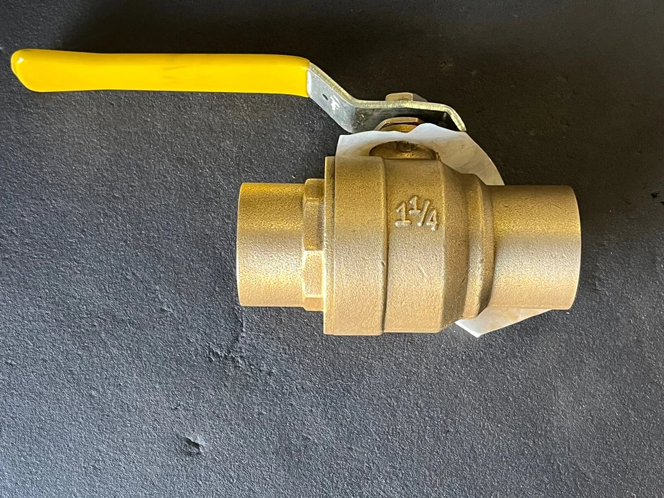 (BOX OF 4) 1-1/4" Solder, Full-Port, Brass Ball Valves, 600 WOG, 150 WSP - Image 3 of 4