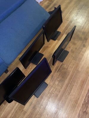 5 viewsonic monitors W/Wire