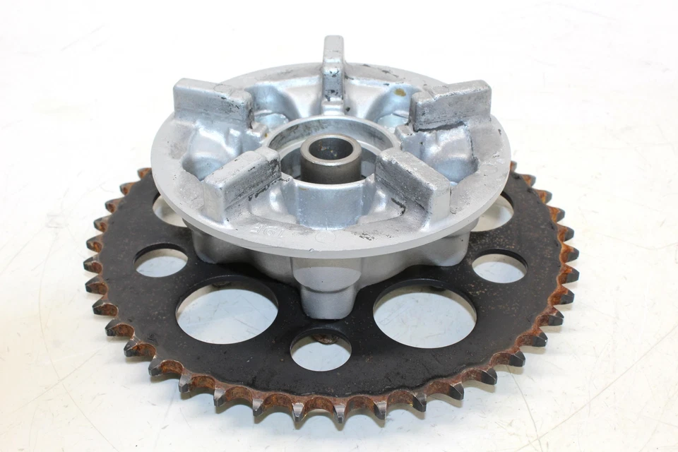 Piñón trasero Suzuki Sv650s 2005 Foto 4 de 4