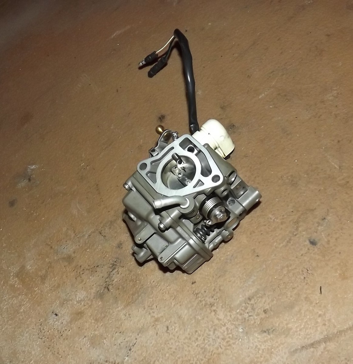 2000 OEM Honda 9.9 HP Carburetor Assembly PN 16100-ZV6-D21 Cleaned