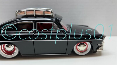 1965 Volkswagen 1600 TL (Fastback) ミニカー s-l400.jpg