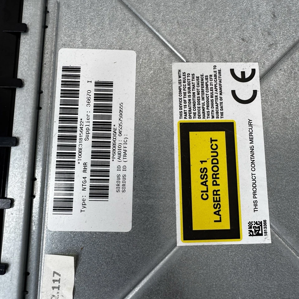 2012-2014 Volkswagen Routan Dodge Grand Caravan Country Radio Audio Receiver OEM - Image 3 of 4