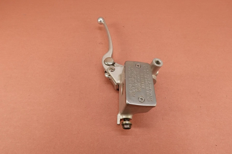 Conjunto de cilindro maestro de freno delantero Suzuki Boulevard C50 VL800 2005-2009 Foto 2 de 4