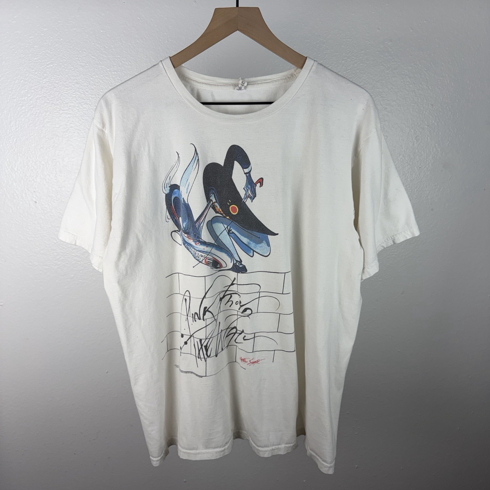 Vintage Y2K Pink Floyd The Wall 2011 Officially Licensed White T Shirt Size XL