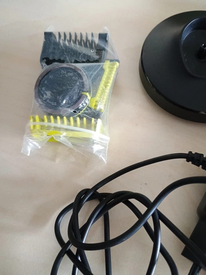 Philips One Blade PRO, QP6651/61. LAME ESCLUSE - Immagine 3 di 3