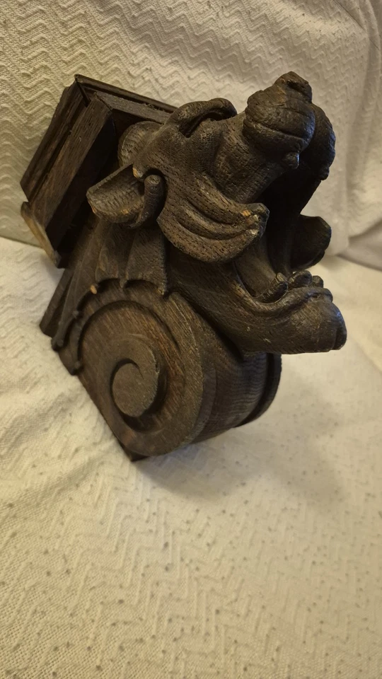 Cabeza tallada en roble Foto 4 de 4