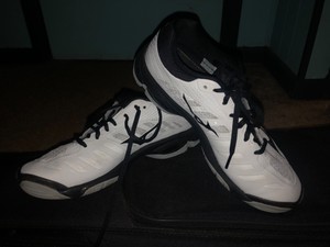 mizuno women's wave lightning z