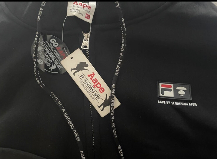 Felpa con cappuccio A Bathing Ape AAPE x FILA. NUOVO