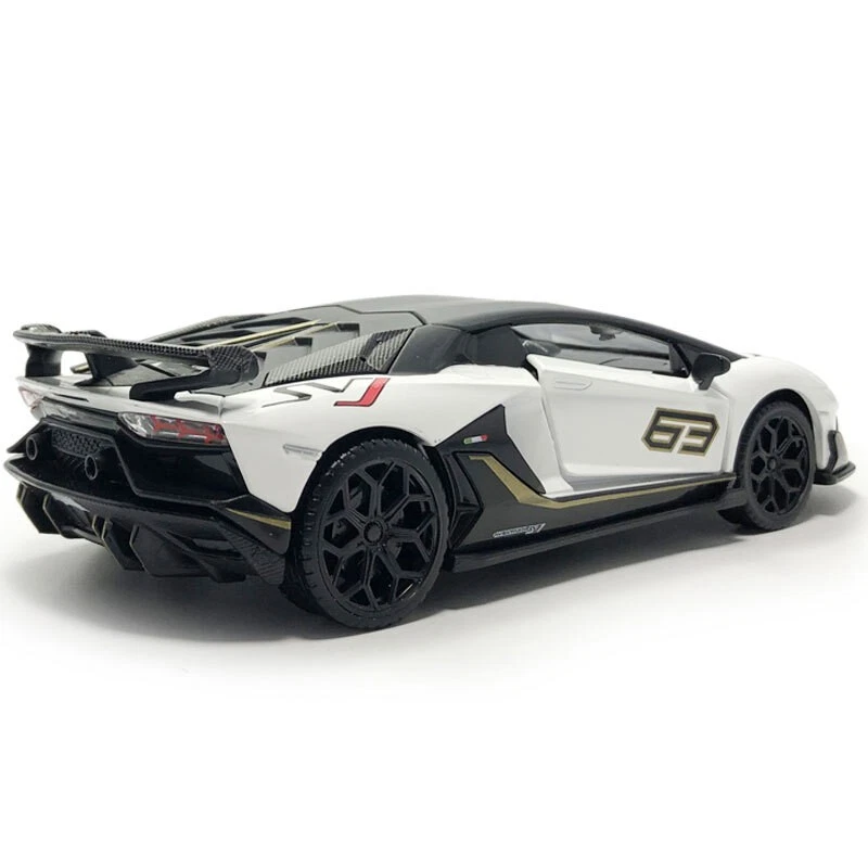 1/32 Scale Lamborghini Aventador SVJ 63 Model Car Metal Diecast Toy Cars White - Image 4 of 4