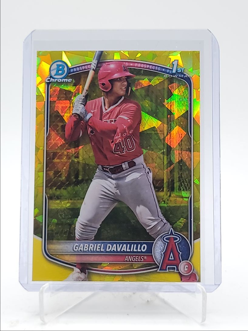GABRIEL DAVALILLO 2025 BOWMAN CHROME 1ST SAPPHIRE YELLOW /75 Q5369